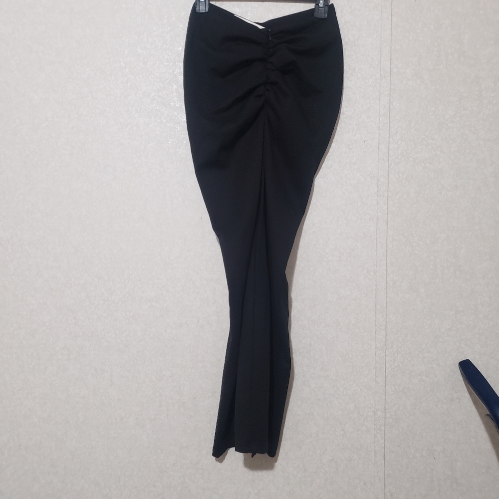 NEW...DAZY...Elegant Black Skirt...SIZE:XS